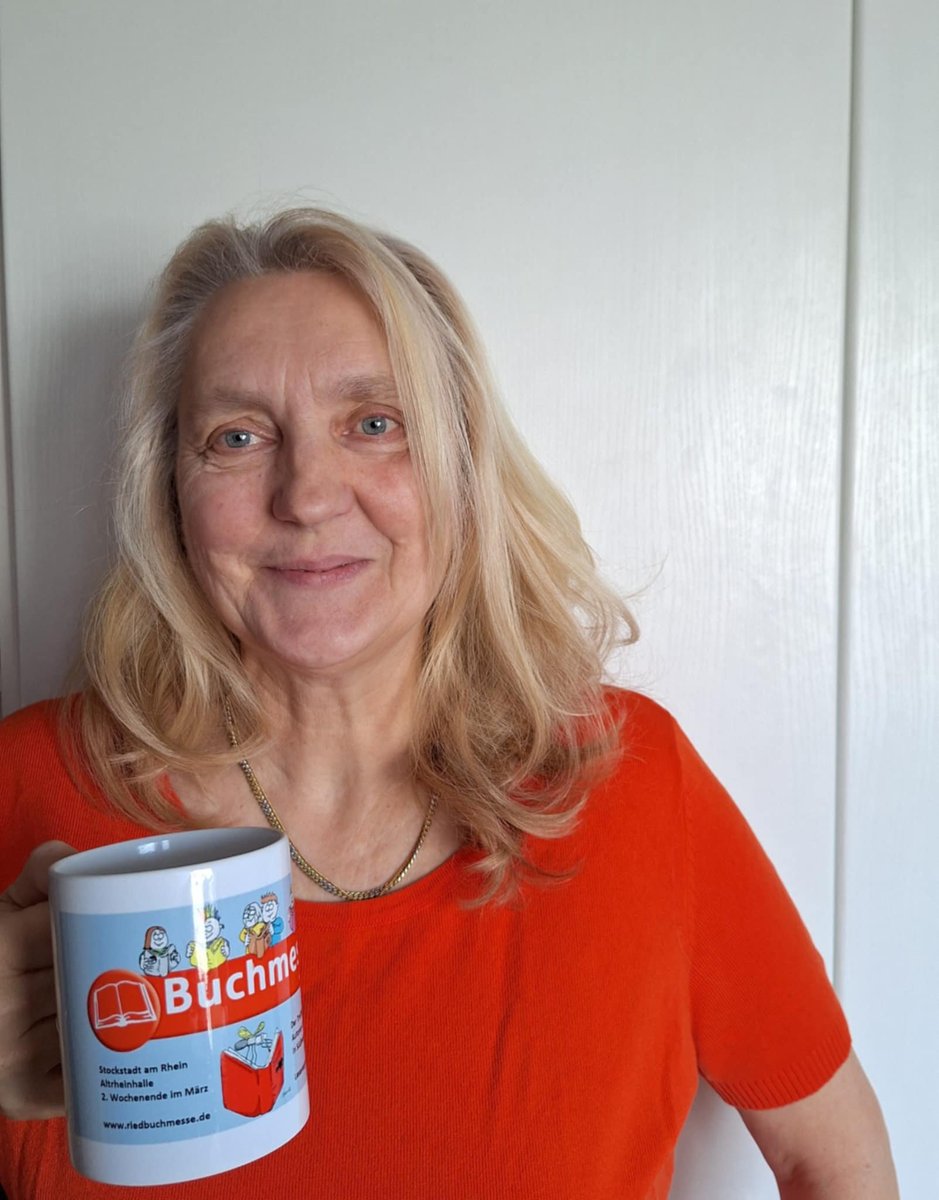 Neu: Interviewseite Helga König und Peter J. König- Buch, Kultur und Lifestyle : Helga König im Gespräch mit Britta Roeder,  Schrif... interviews-mit-autoren.blogspot.com/2026/02/helga-…