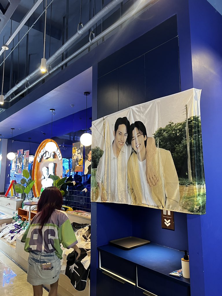 ashkwon96's tweet image. happy carat day and thank you so much po sa mga freebies🤗💚💜

@plus69studios #MWeltingUnderYourHeat