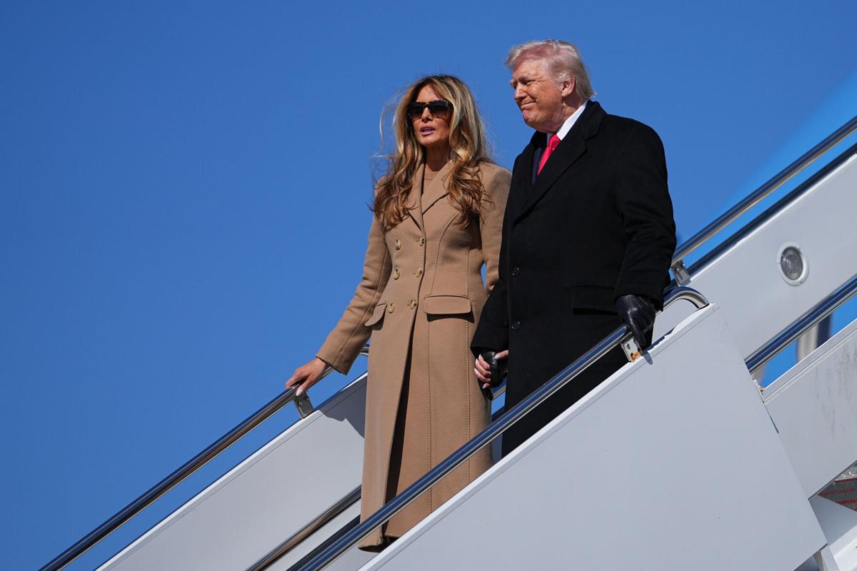 KUWTTRUMPS's tweet image. Donald &amp;amp; Melania yesterday at Fort Bragg ❤️🇺🇸