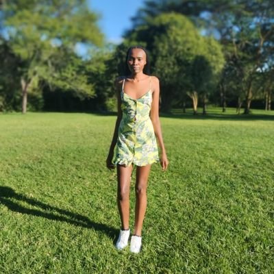 You always tweet like you're beautiful.
I'd rate you 1.5, 1 ni juu unapumua 0.5 ni juu uko na shimo.
Otherwise, wewe nakuchukulia kama miwa, unaeza vunjika kwa any joint.