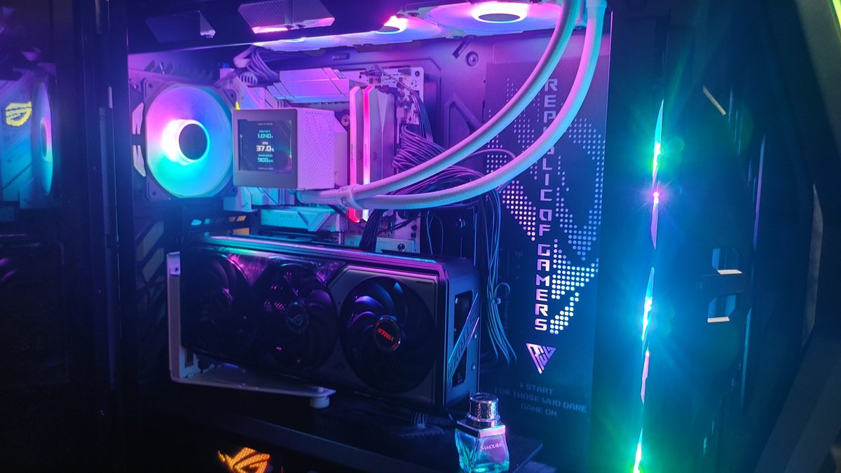 mzk810_1_53's tweet image. にゃふふ
5070ti起動完了･｡･)