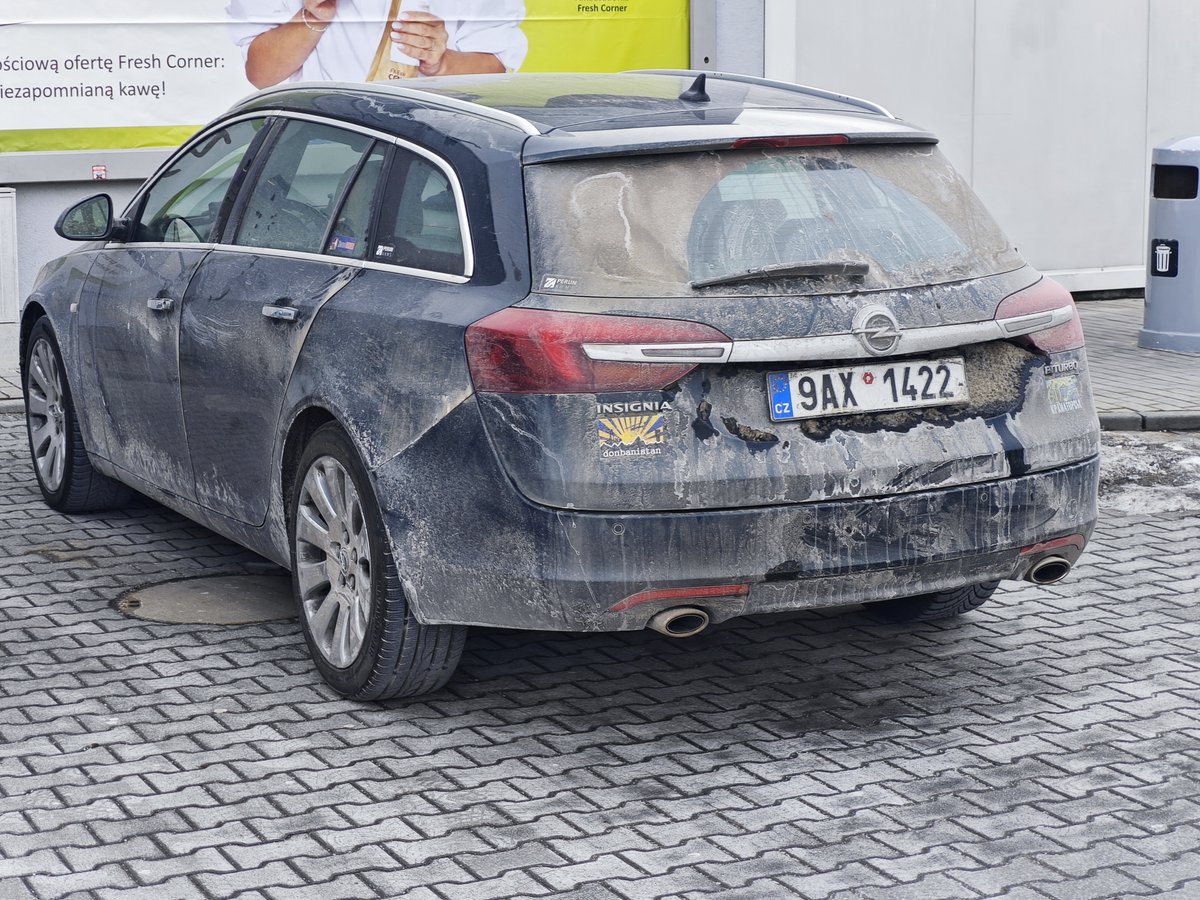 Modřanská kapybara tweet media