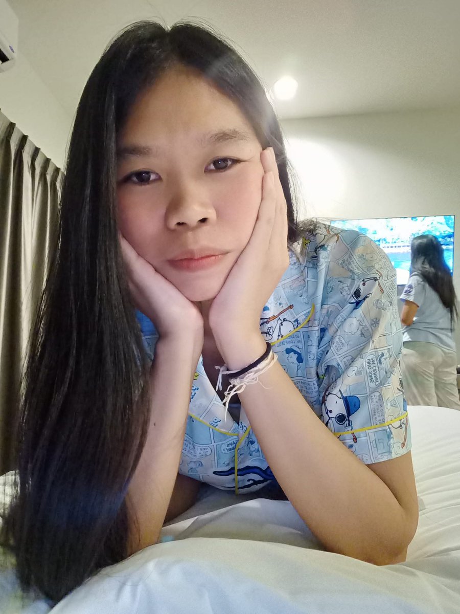 ช้อฟ้า tweet media