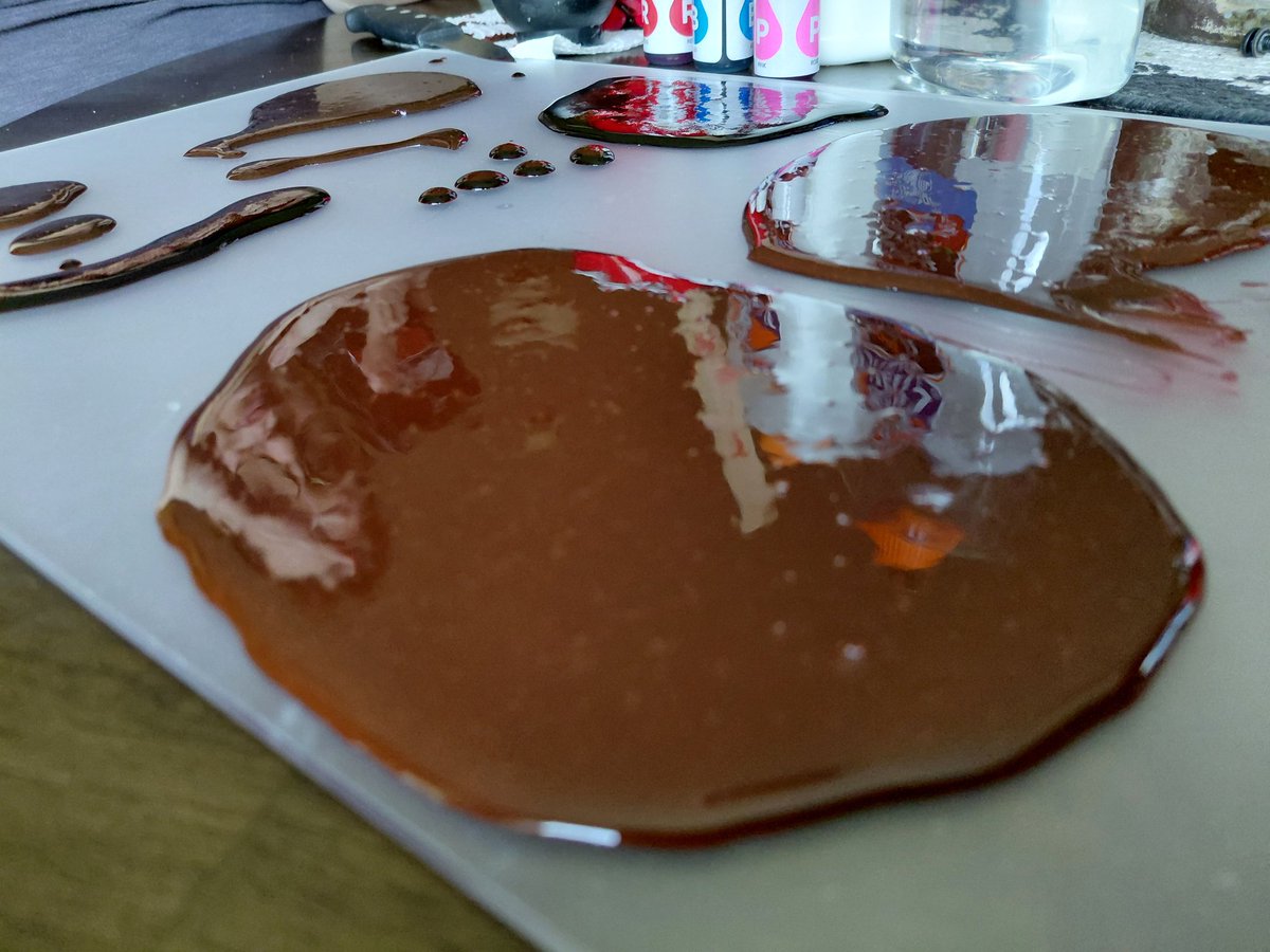 MechProFilms's tweet photo. Starting off valentines day the right way. With a bloody valentine. Making blood props for the upcoming Episode 3 shoot. Can't wait to film. #temptationred #mechprofilms #propmaking #horror #mybloodvalentine #bloodprops #fakeblood #indiehorror #red #blood https://t.co/NKLB2rEbr9
