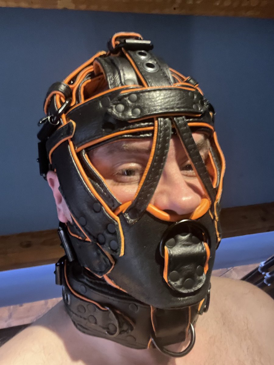 NLGearplay's tweet photo. Today arrived this real beauty!! Already love the padded and enclosed feeling of it. Great shout out to @HouseofBasciano https://t.co/bc7D4pROfS
