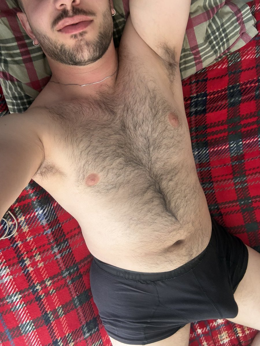 sweetboyhunter's tweet photo. 🤤🐻 love my hairy body #naturalman #hairyman https://t.co/loL7wsUokO