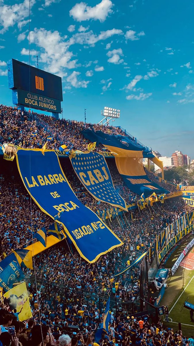 No hay amor más lindo como el nuestro! Feliz dia! C.A B.J 
💙💛💙