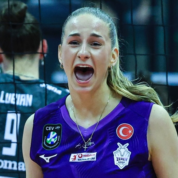 💫🇷🇸 Aleksandra Uzelac ve SultanlarLigi'nin zirve takımlarına karşı oynadığı son maçlar:

🔥Vakıfbank
31 pts, %43 26/60,  2 blok 3 ace +22
%55 pos  %29 perf 38 top

🔥Fenerbahçe
26 pts, %43  20/47, 3 blok 3 ace +16
%45 pos  %39 perf   33 top

🔥Galatasaray
26 pts, %38 19/50, 5