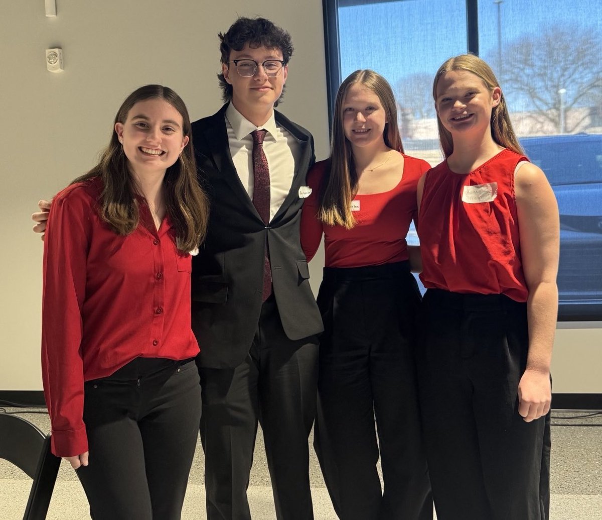 MuskegoFBLA's tweet photo. Huge shout out to our FBLA members Erica, Oliver, Keira, and Kailey who competed as a team in the Wisconsin State LifeSmarts competition yesterday for finishing in 2nd place!  This accomplishment earned each of them a $1000 scholarship! https://t.co/BwUNwpSZlu