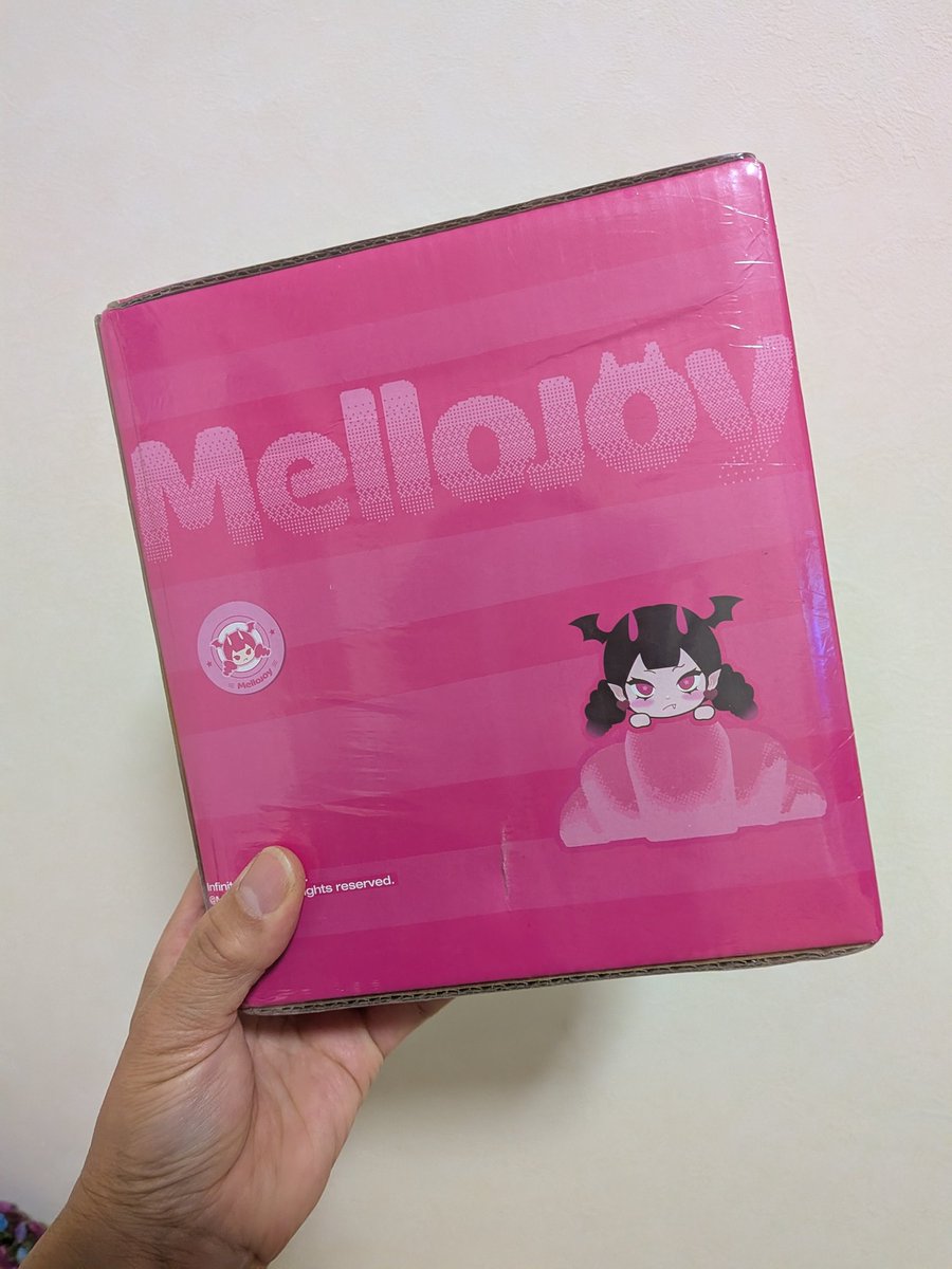 娘が帰省してメロジョイとやらを持って来てくれる。バレンタイン限定と