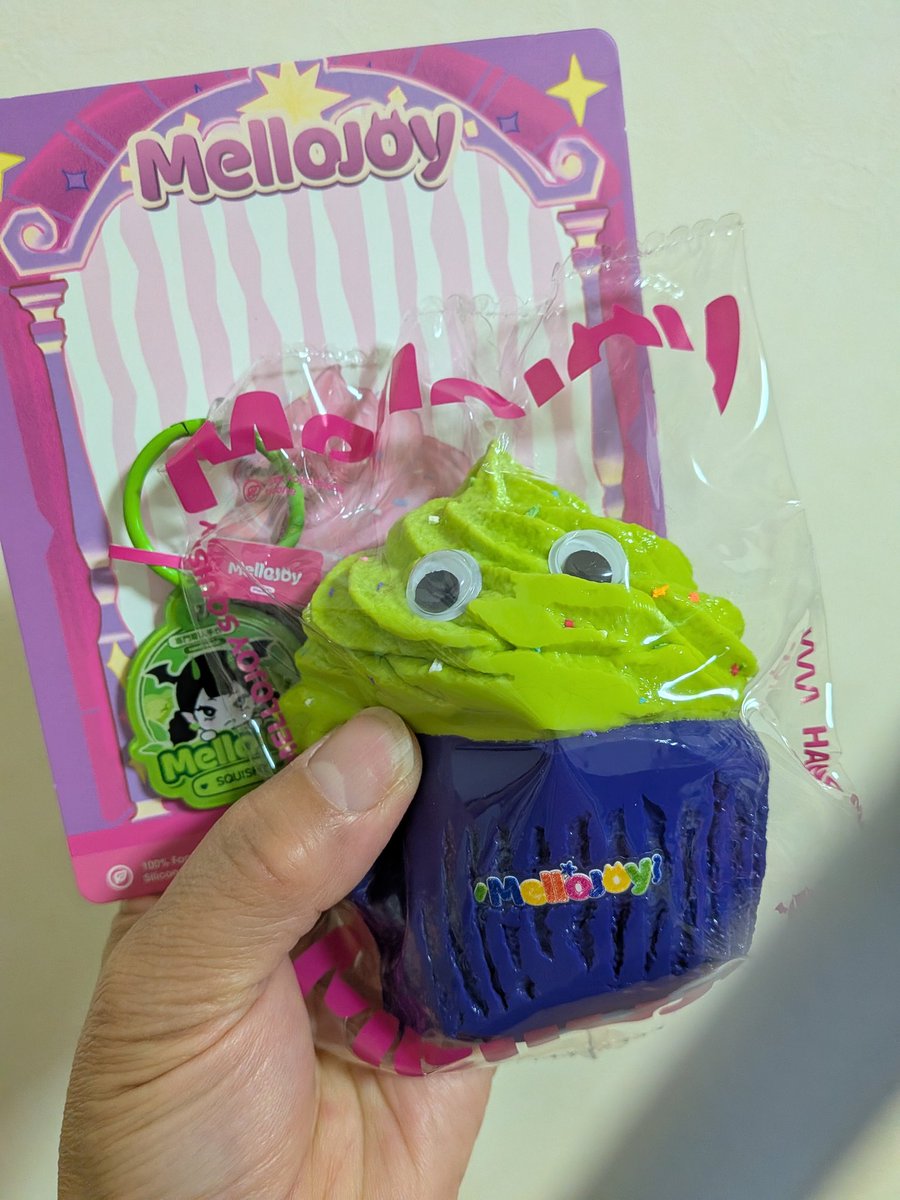 娘が帰省してメロジョイとやらを持って来てくれる。バレンタイン限定と