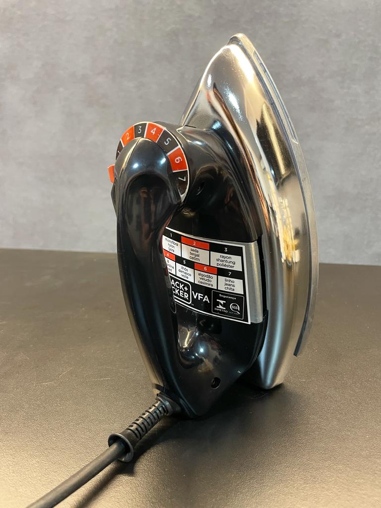 Podem lançar mil modelos de ferro de passar mais modernos.
Esse aqui continuará sendo sempre o melhor de todos os tempos! 🏆