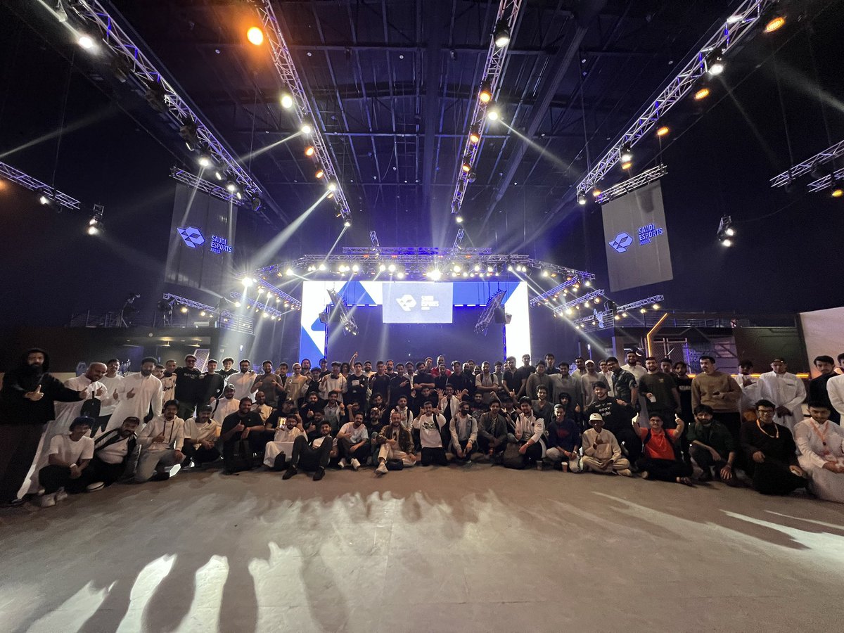 REJECT | Raef tweet media