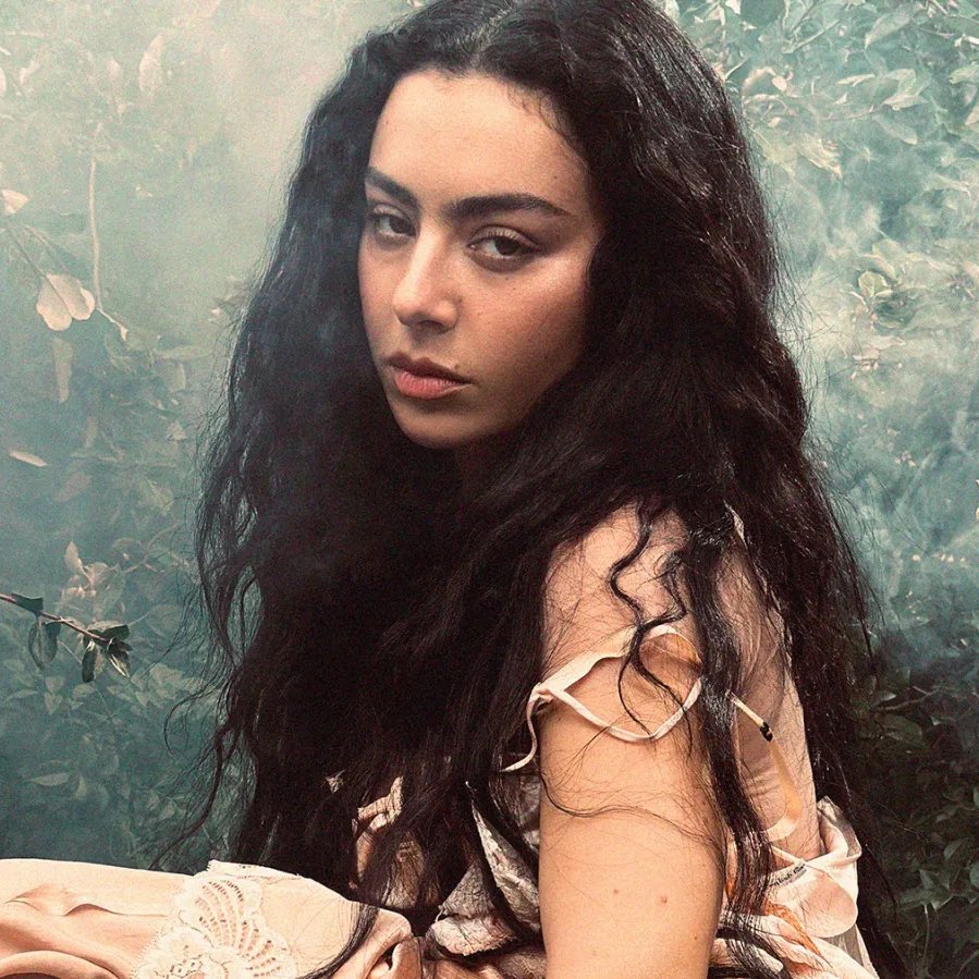 PopBase's tweet photo. ‘Always Everywhere’ by Charli xcx debuts at #97 on the Global Spotify chart with 1.74 million streams.

It also debuts at #64 on the US Spotify chart with 558k streams. https://t.co/jxTwPvQrDT