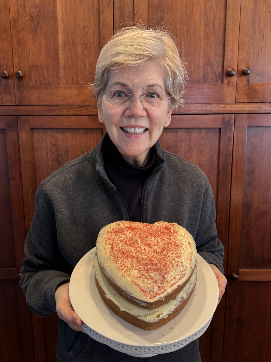 Elizabeth Warren tweet media