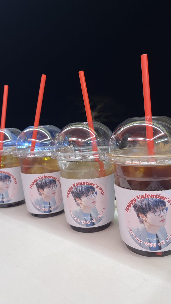 HIY_JP's tweet photo. 𝟐𝟔.𝟎𝟐.𝟏𝟒 𝐇𝐚𝐩𝐩𝐲 𝐕𝐚𝐥𝐞𝐧𝐭𝐢𝐧𝐞'𝐬 𝐃𝐚𝐲🍫
本日、『#あなたへドリーム』の撮影現場にコーヒーカーをお届けしました♡
寒い日が続きますが、少しでもイニョプさんの力になっていたら嬉しいです☺️
ご参加の皆様、本当にありがとうございました😭
#ファンイニョプ #황인엽 #HwangInYoup https://t.co/ZwuixjfuY6