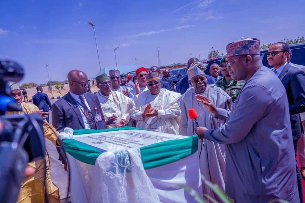 kebbiblog's tweet photo. JUST IN: President Bola Ahmed Tinubu, GCFR, is in Kebbi State to commission several projects executed under the leadership of His Excellency, Dr. Nasir Idris, Kauran Gwandu, and to attend the Argungu International Fishing and Cultural Festival. #kebbiblognews #kebbiblog #ArgunguFestival