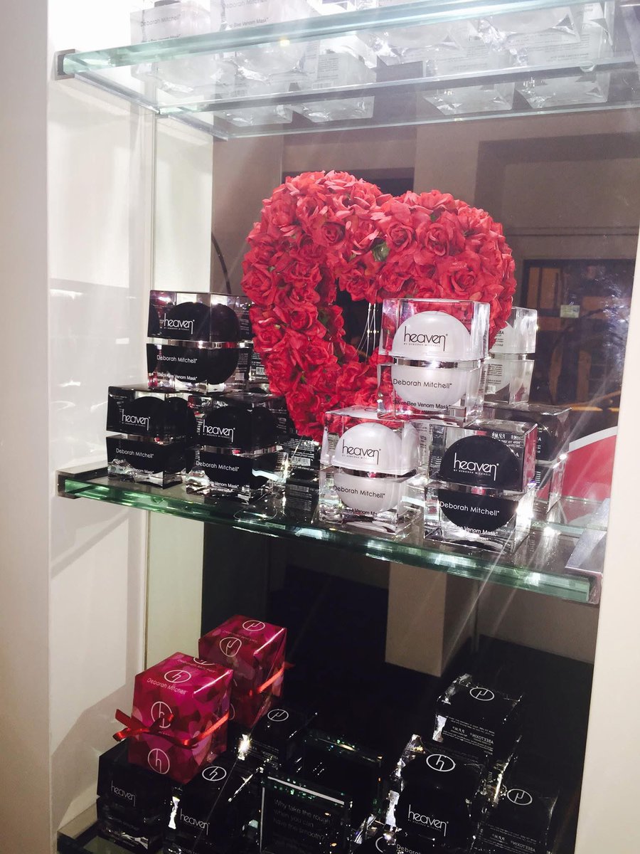 For all of you big romantics out there, but didn’t get anything 
I’m going to put a #heaven #competition #win #beevenommask retweet share like ❤️ 
Drawn next Saturday must follow or I cannot contact you.