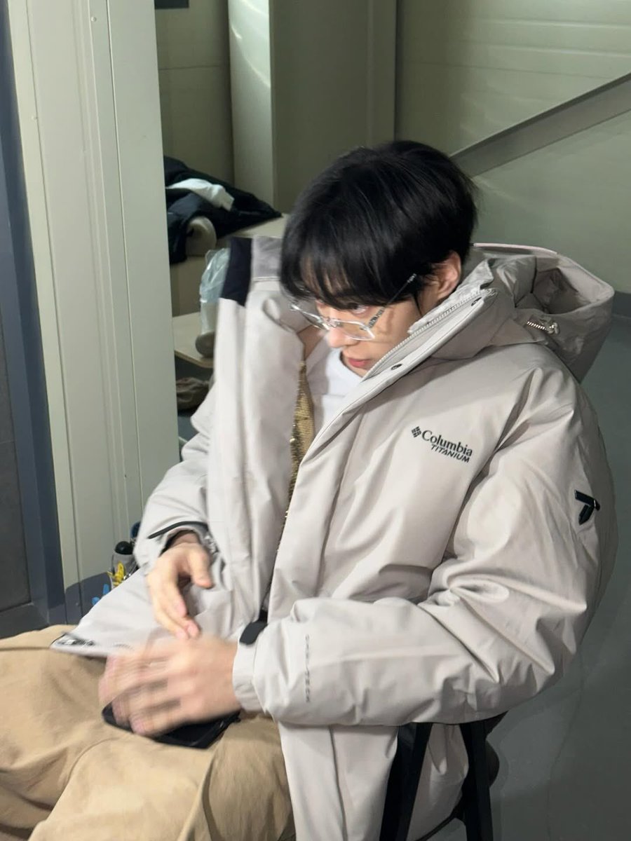 약간 버석딱뚝콱남 옆에 공주 붙어있는거 좋아함