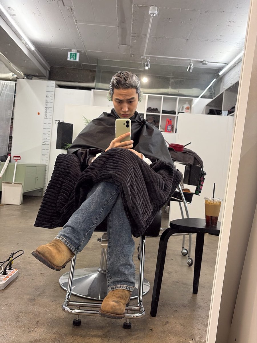 mydef_mysoul's tweet image. Instagram @jaybnow_hr 

My funny Valentine

🤳
#JAYB #제이비 #Def.