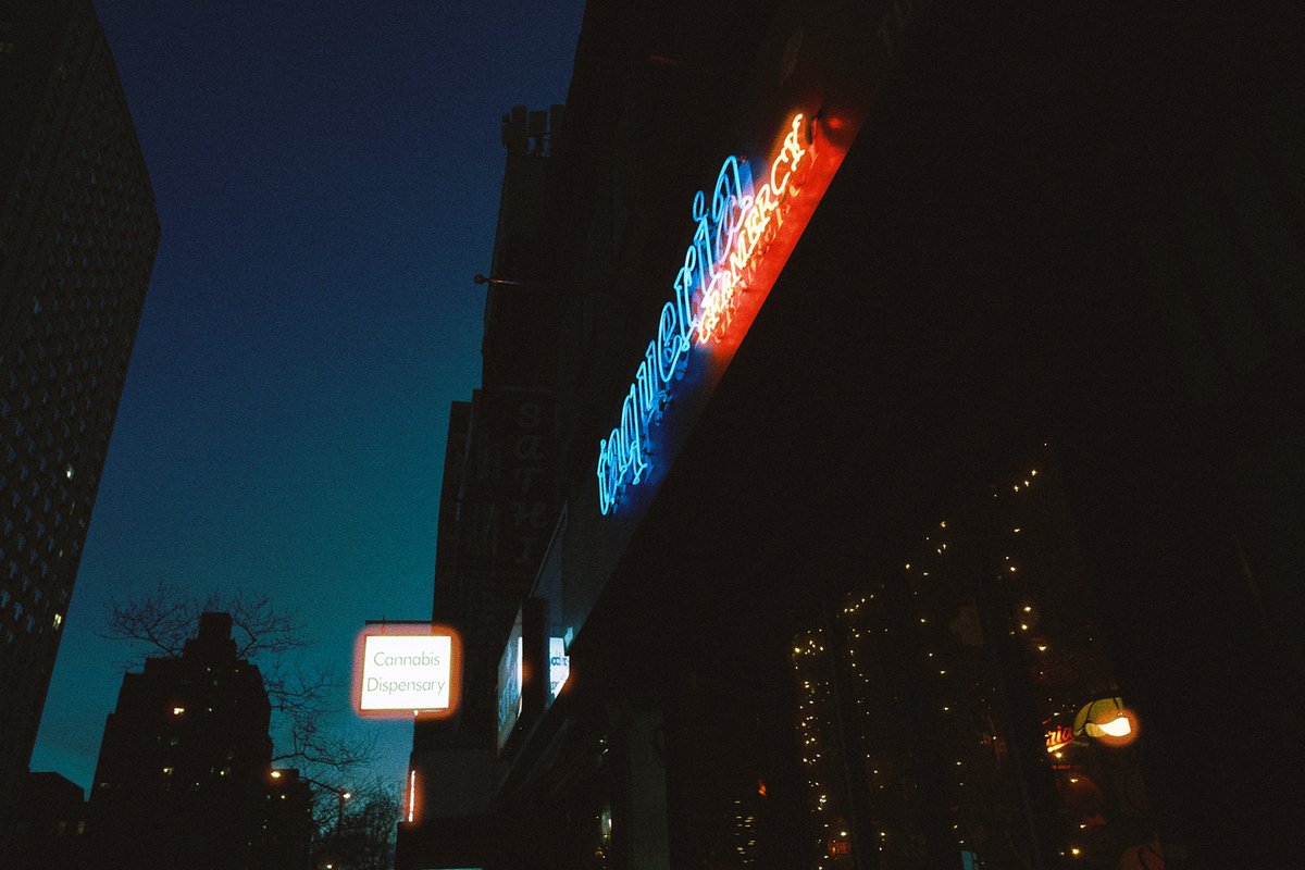 tyron_shi's tweet photo. Cold city nights https://t.co/gMqLZFDejf