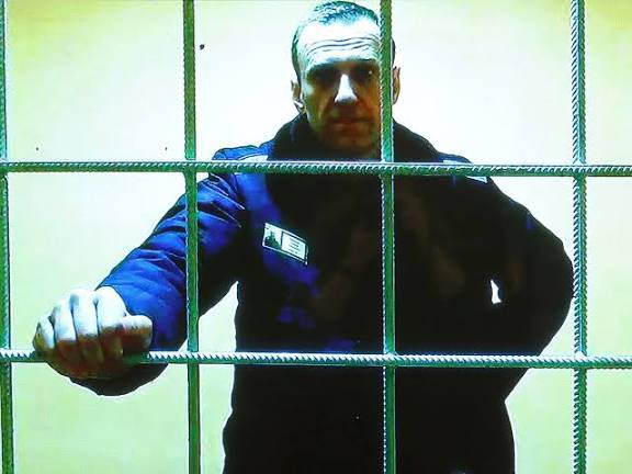 5 Paesi (Uk, Svezia, Francia, Germania e Paesi Bassi) hanno analizzato campioni di biomateriale di Alexei Navalny e trovato ampie tracce di epibatidina (un veleno estratto dalla pelle di una rana sudamericana, Epipedobates tricolor). Oggi lo annunceranno ufficialmente

(The Ins)