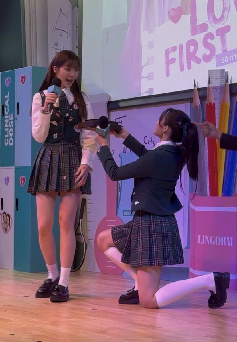 กุหลาบอยู่ในกล่องฮับคุณพรี้

LINGORM PRESENTER SMOOTHE
#LingOrmLoveAtFirstSight