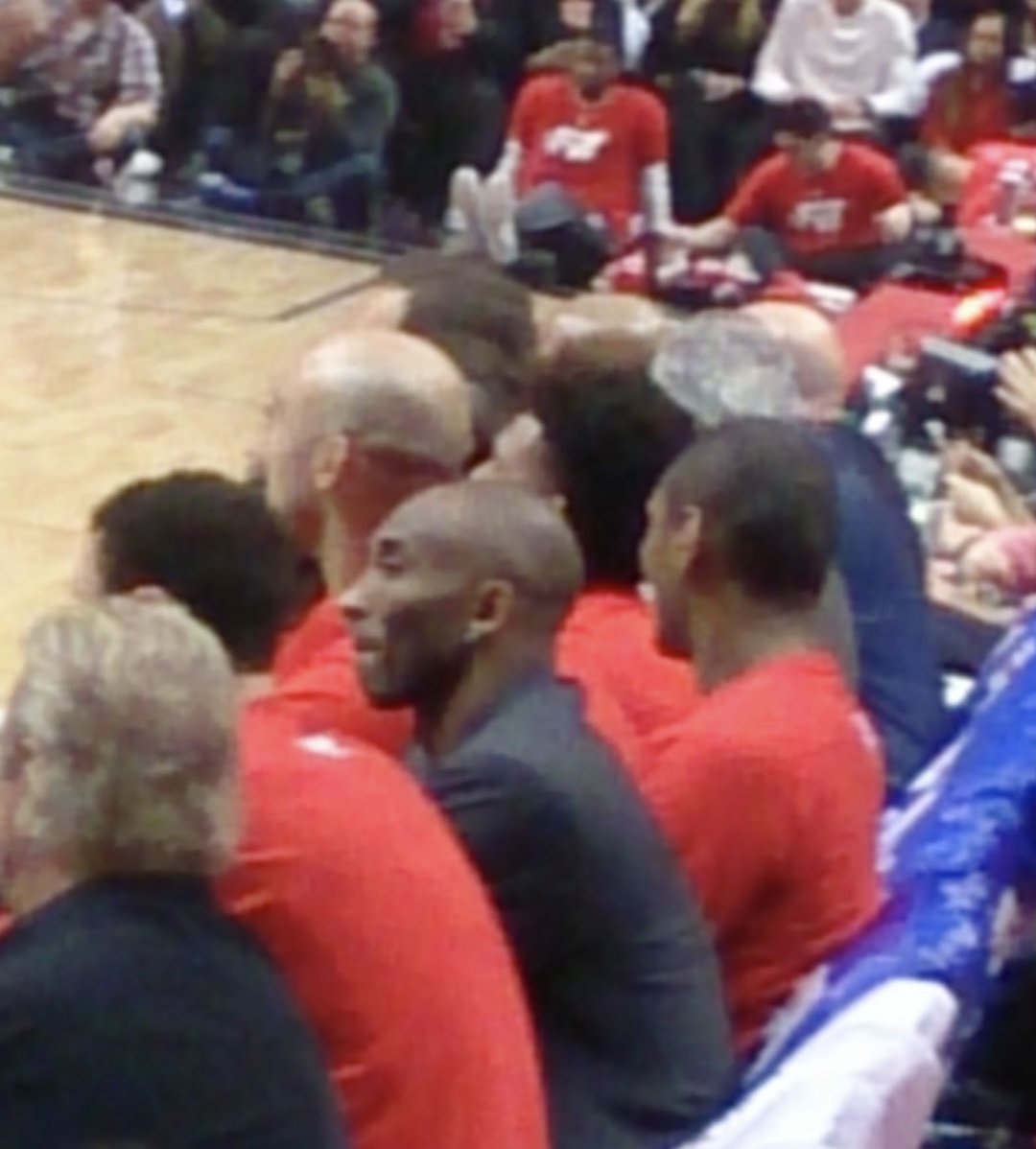 flash3tnksgr's tweet photo. CP3 Retired...
21年間本当にお疲れ様でした
21年前にSP Sigで25尻を引き
10年前にKobe Farewell Tourで生観戦
B2BでKobeは残念ながらお休みも
珍しいStaplesでのLakers Awayを堪能
今後はどんな道を歩むのか
いつかまたあの🍌🛥️見たいです💨 https://t.co/QfnxpJfKIN