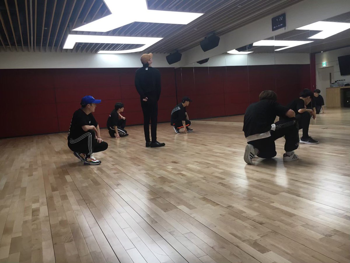 4NOLOGUE tweet media