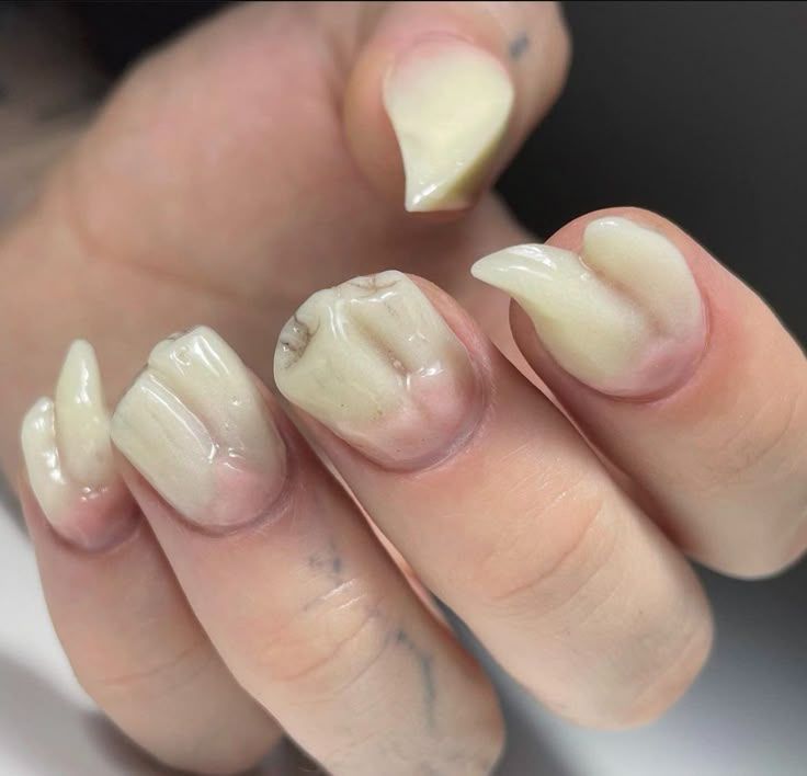 catnanago's tweet photo. Hey, do you like this nail art design with your real teeth? I'll use it at your ceremony😙🤏 https://t.co/mNgIxhT4yc