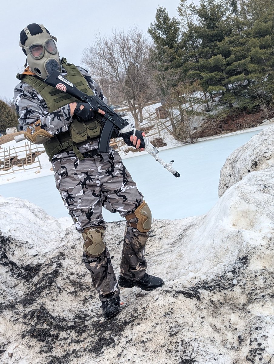 Happy Valentine's Day! 
I miss the battlefield 
Hopefully I get to play again soon