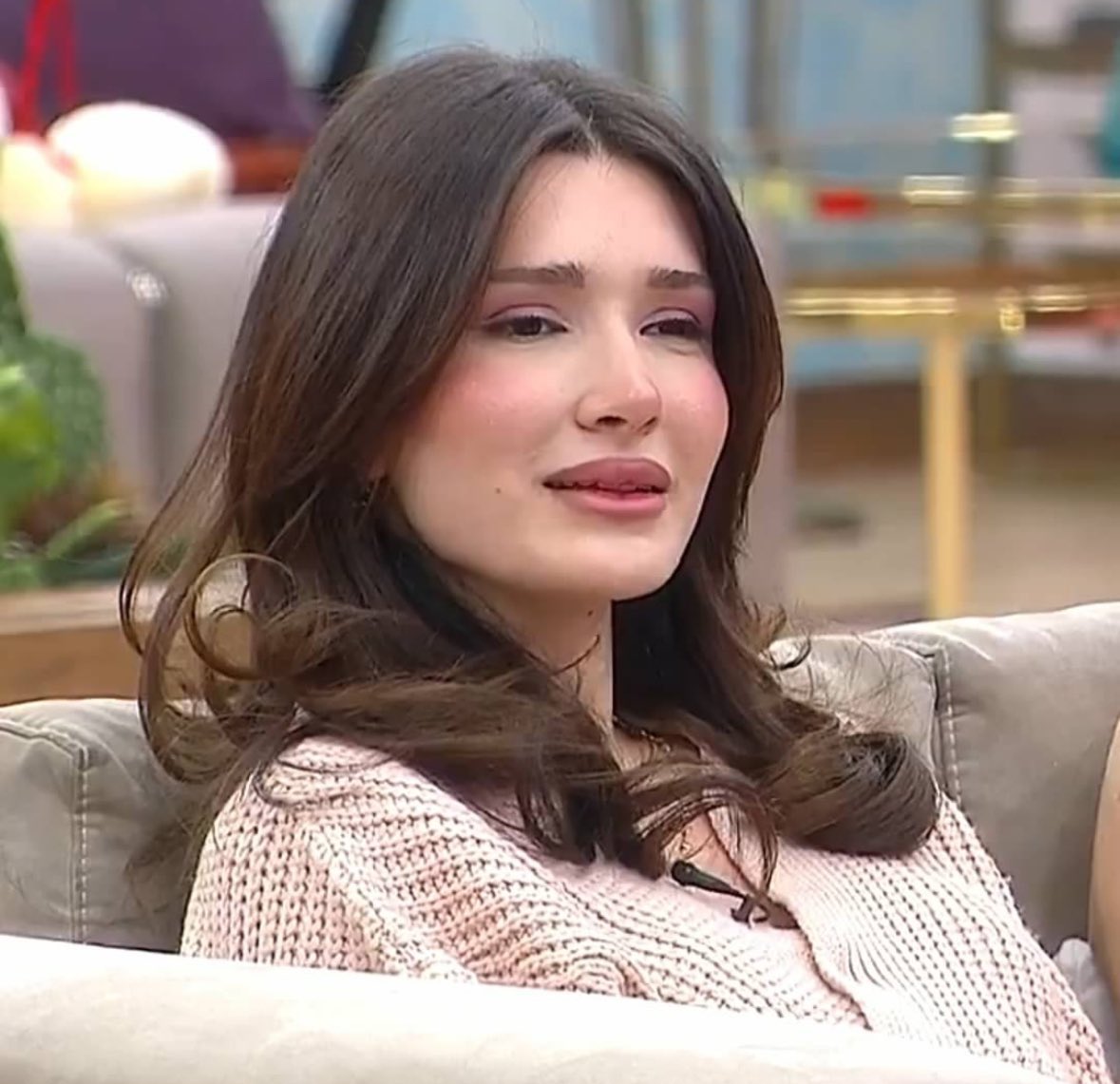 İblis grubunu rezil etmemize gerek kalmamış buse sağ olsun artık o yapıyor