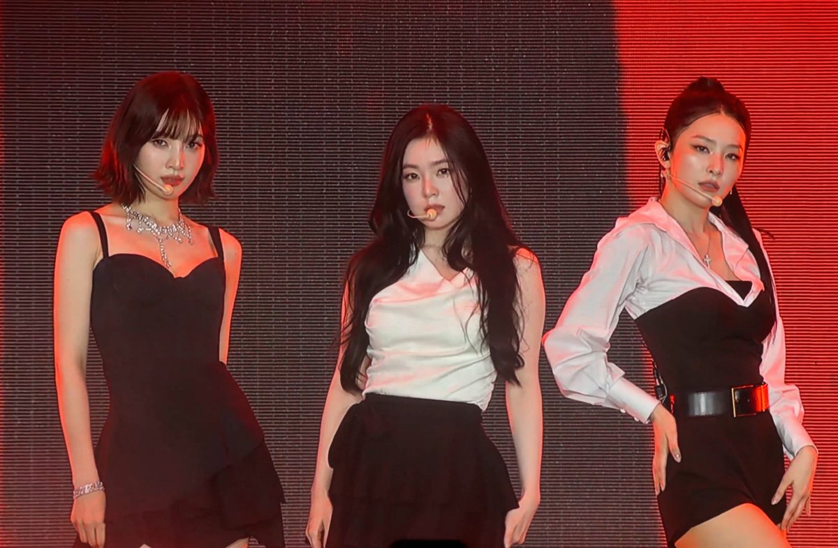 exeCUNTive      legiSLAYtive        judiciYASS