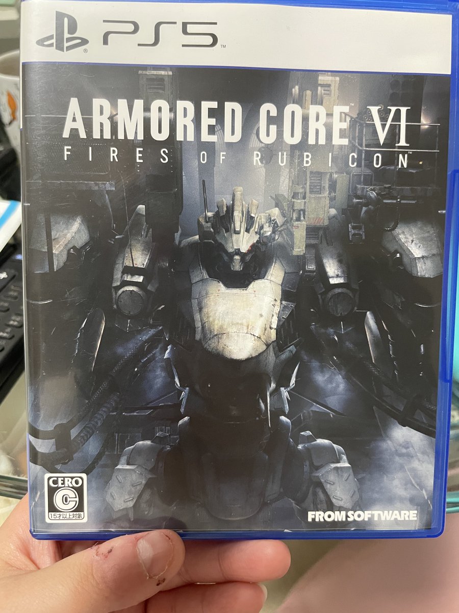 yui04221118's tweet image. 最近、度々アーマードコア6が乙女ゲーだと見かけたので…

本当…なんだよね？
私が今まで歩んできた乙女ゲーとパッケージ違うけど、これで合ってるんだよね？