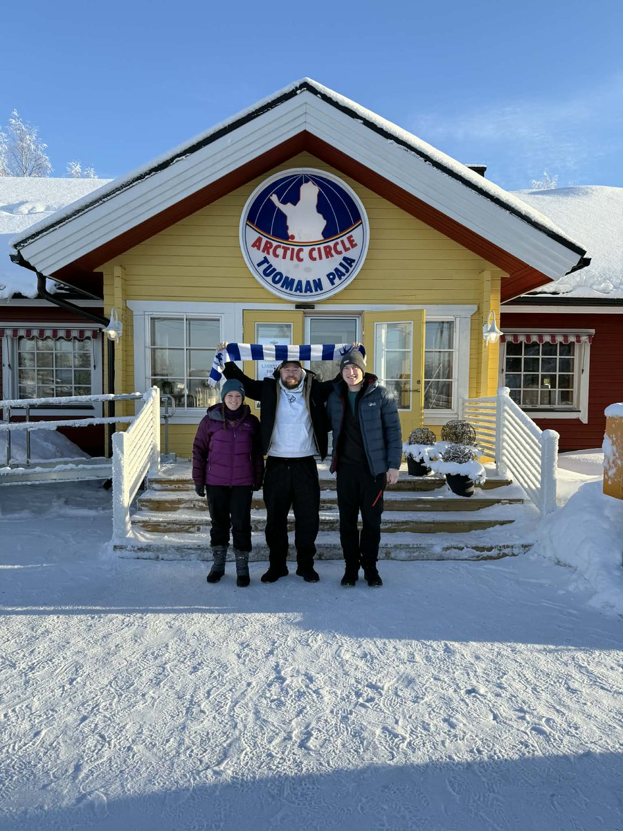 CMAltree's tweet photo. Come on @BarrowAFC !! cheering on from the artic circle 🥶 #Bluebirds #WeAreBarrow https://t.co/4A1uCUjDki