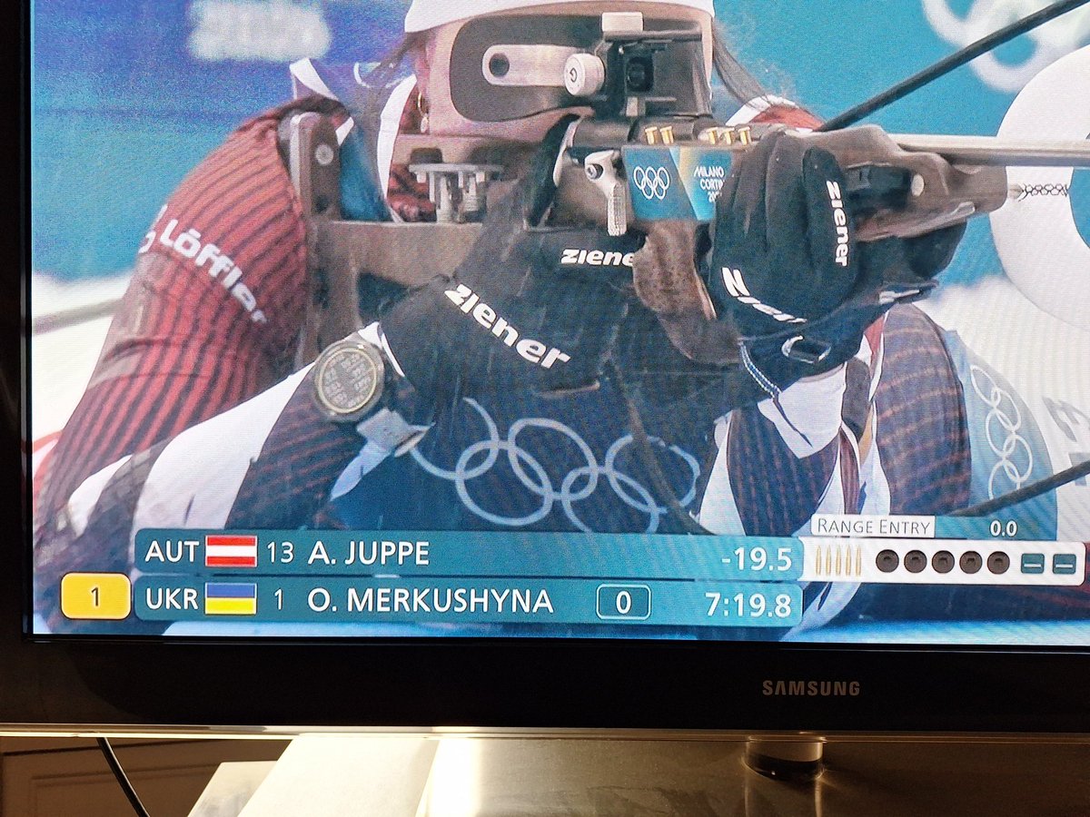 Enfin des nouvelles d'Alain Juppé. Il est engagé dans l'équipe d'Autriche de biathlon lors des #JeuxOlympiques2026