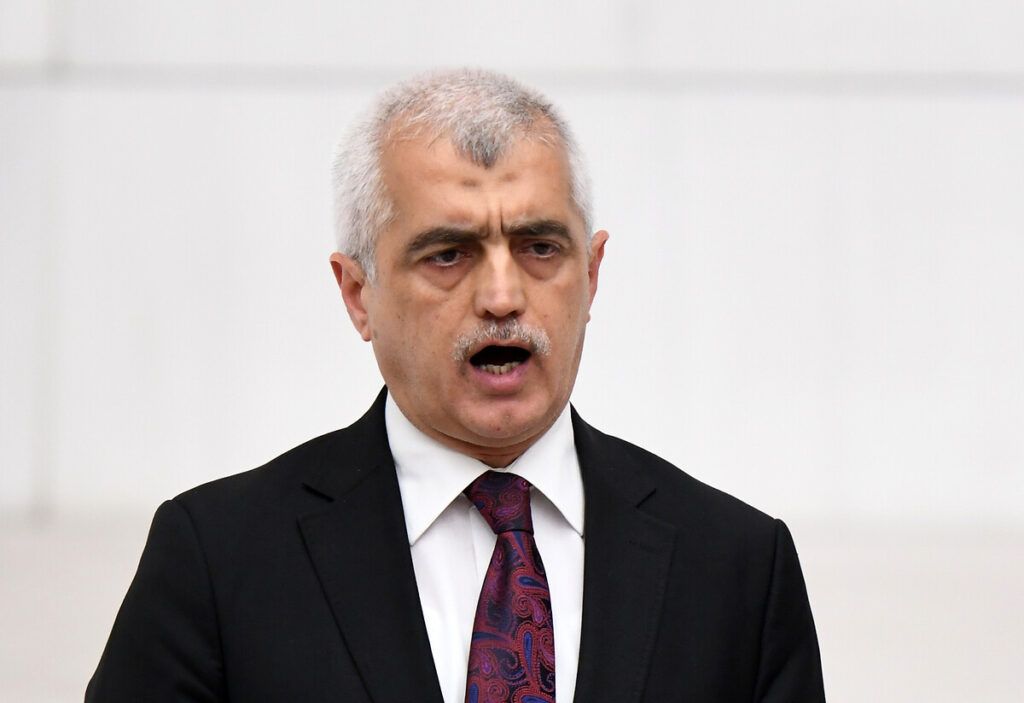 Gergerlioğlu, Hakan Fidan’a seslendi: Sunay Elmas, Ayhan Oran, Yusuf Bilge Tunç nerede?

velev.news/politika/gerge…