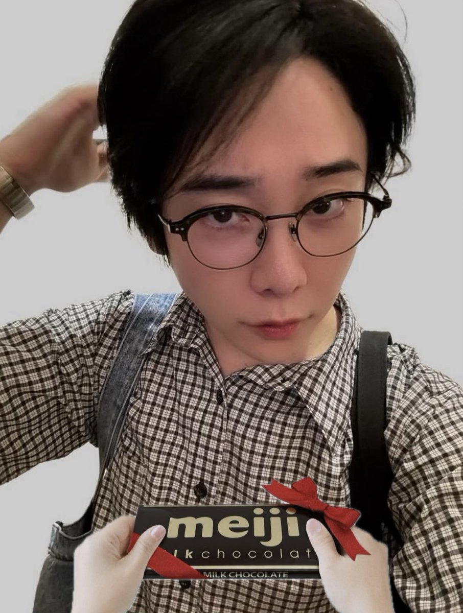 チョコ渡したら ちょっと照れてる🤭 ｶﾜｲｲ💕