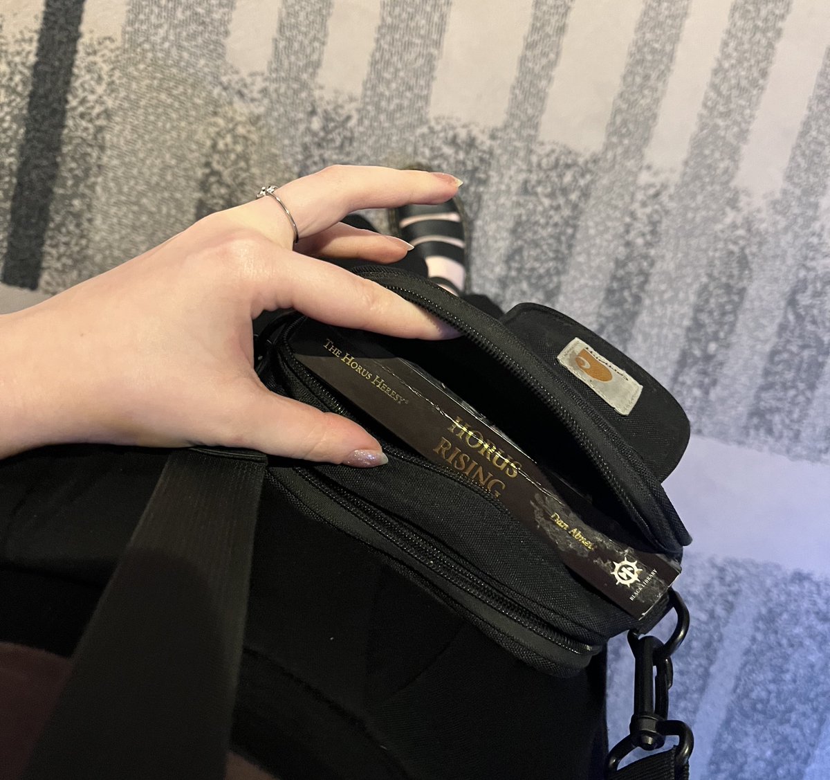 kvwviiju's tweet photo. you know i keep that mf thang on me https://t.co/FTat6mgNQ8