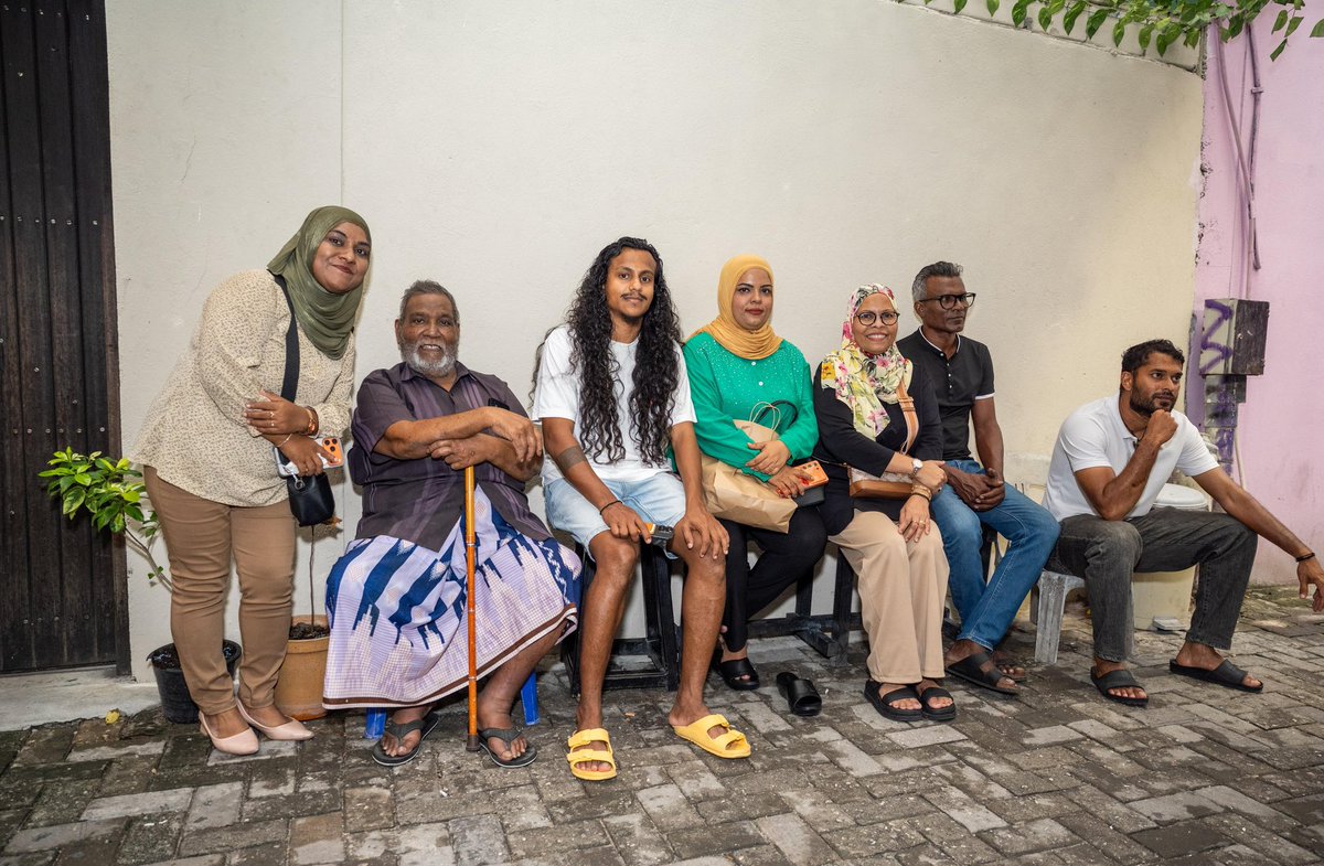 މައްޗަންގޮޅި ދެކުނުން ބުނަނީ  @mdpsecretaiat  ގެ ޓިކެޓުގައި ކަައުންސިލު އިންތިހާބަށް ވާދަކުރައްވާ ކެންޑިޑޭޓުން ހޮވަން  #Heyvallathayyaru ކަމަށް

#zaahiru
<a href="/adamazim/">Adam Azim, Mayor of Male’ City</a>
<a href="/FarhanShafeeu/">Farhan</a> 
<a href="/reesha_a/">Aishath Reesha</a> 
#LCE2026 
#Heyvallathayyaru