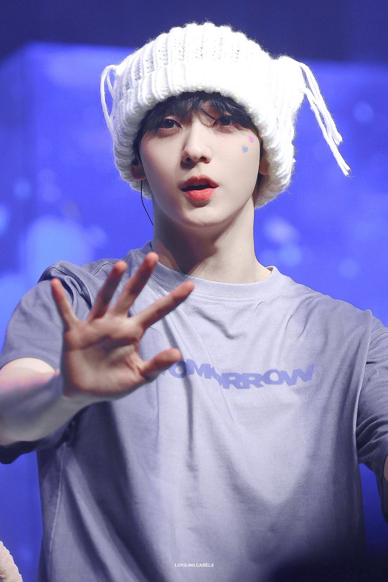 LOVE NO LABELS tweet media