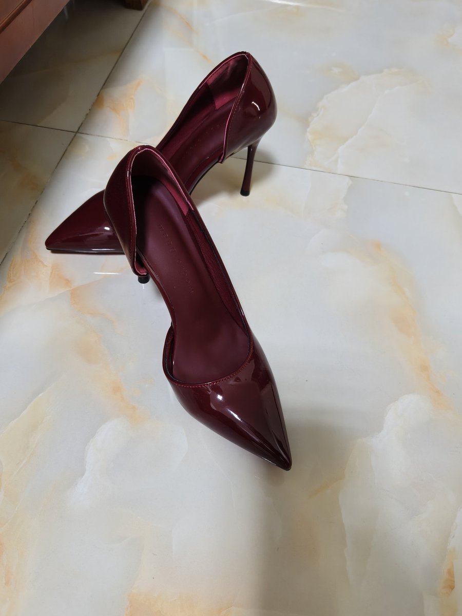 loewemann1983's tweet photo. 挑衅，沦陷。 https://t.co/TrzI9W7QJR