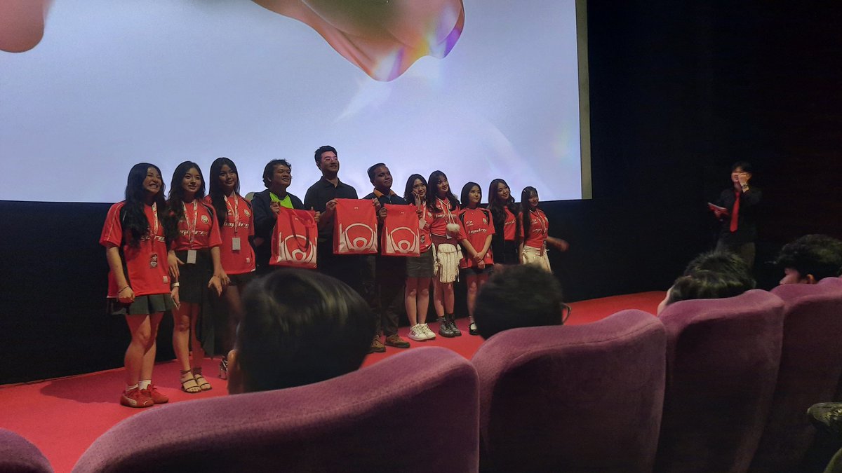 Ada siapa nih 👀✨
<a href="/Celine_tzh/">Tan Zhi Hui Celine</a>