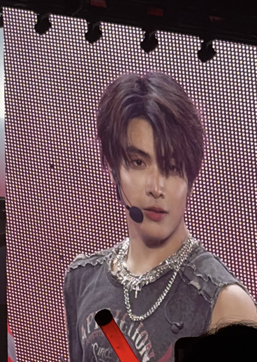 cwenyastyle_'s tweet photo. JASPER 2ND RISENSHINE
#RISERCONCERTD2
#จุงดัง #JoongDunk

his daddy😏🖤💪🏻                               his baby🥺🎀🫳🏻 https://t.co/SWvfzmpKG9