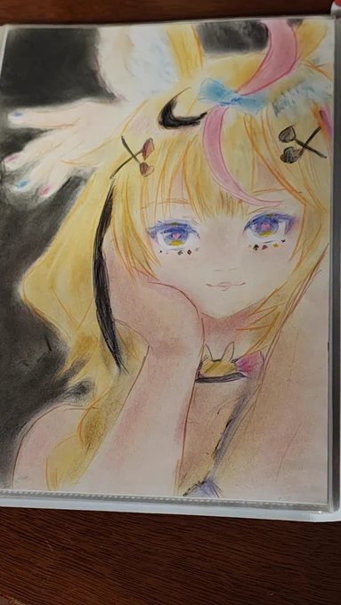 大掃除してたら昔作った切り絵やら絵などいろいろ出てきた 今と作風違いすぎて懐かし