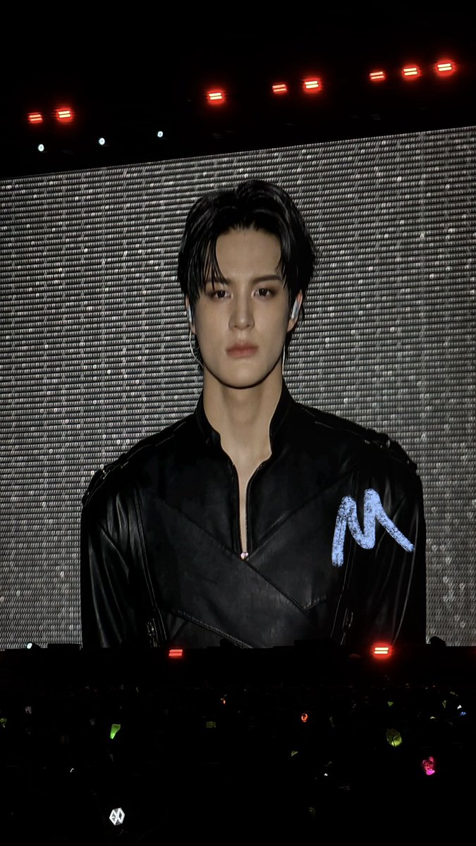 chasecalypse's tweet image. ngga tau mau muji pakai gaya apalagi. #nyerah #sama #kegantengannya #JENO 

#SMTOWNLIVE2025_26_BANGKOK #NCTDREAM