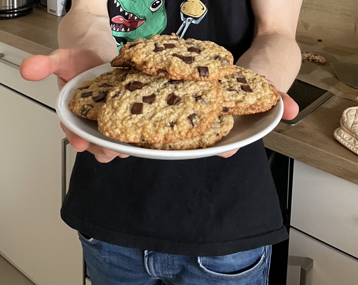 ชอบ dinamic ของนี่กับแฟนมากเรื่องนึงตรงที่ชอบทำของกินทั้งคู่ นี่ชอบทำอาหารคาว รับหน้าที่ทำกับข้าว ส่วนแฟนชอบทำขนม ก็รับหน้าที่ทำของหวาน บ้านนี้มีทั้งคาวทั้งหวานให้กินตลอด อิอิ