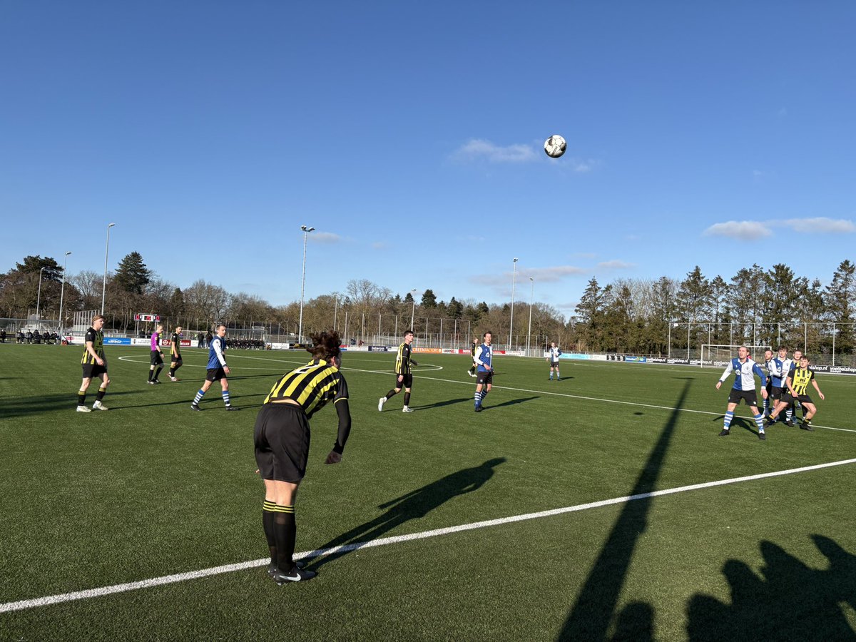 vvhelpman tweet media