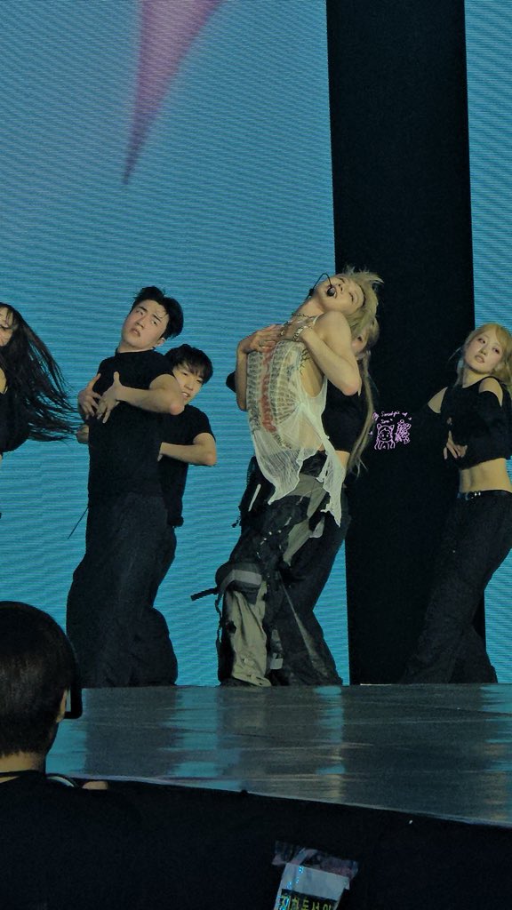 พญานาคเข้าราชมังได้ด้วยหรอคะ

#TENxRajamangala
#SMTOWNLIVE2025_26_BANGKOK