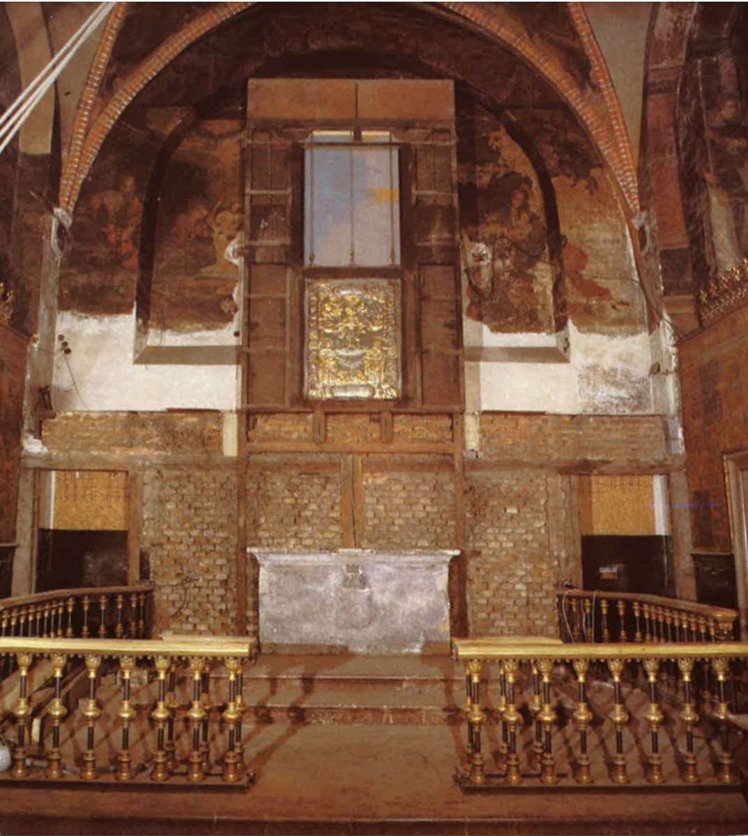 16 II 1984 r. w Kaplicy #MatkaBoża rozpoczęto remont ołtarza głównego. Kaplica została zamknięta, a wszystkie nabożeństwa odprawiano w bazylice.